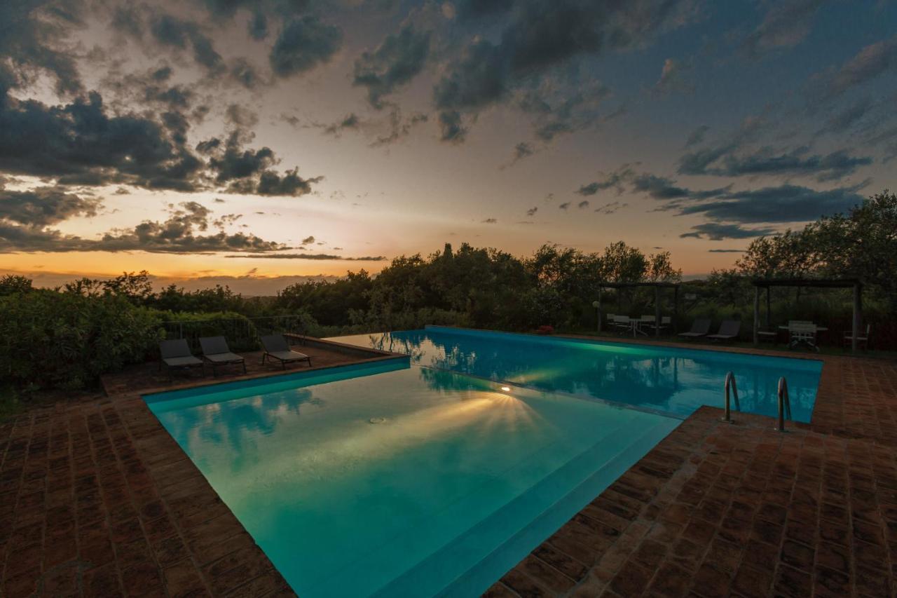 Podere La Casetta - Casa Di Campagna Монтайоне Экстерьер фото