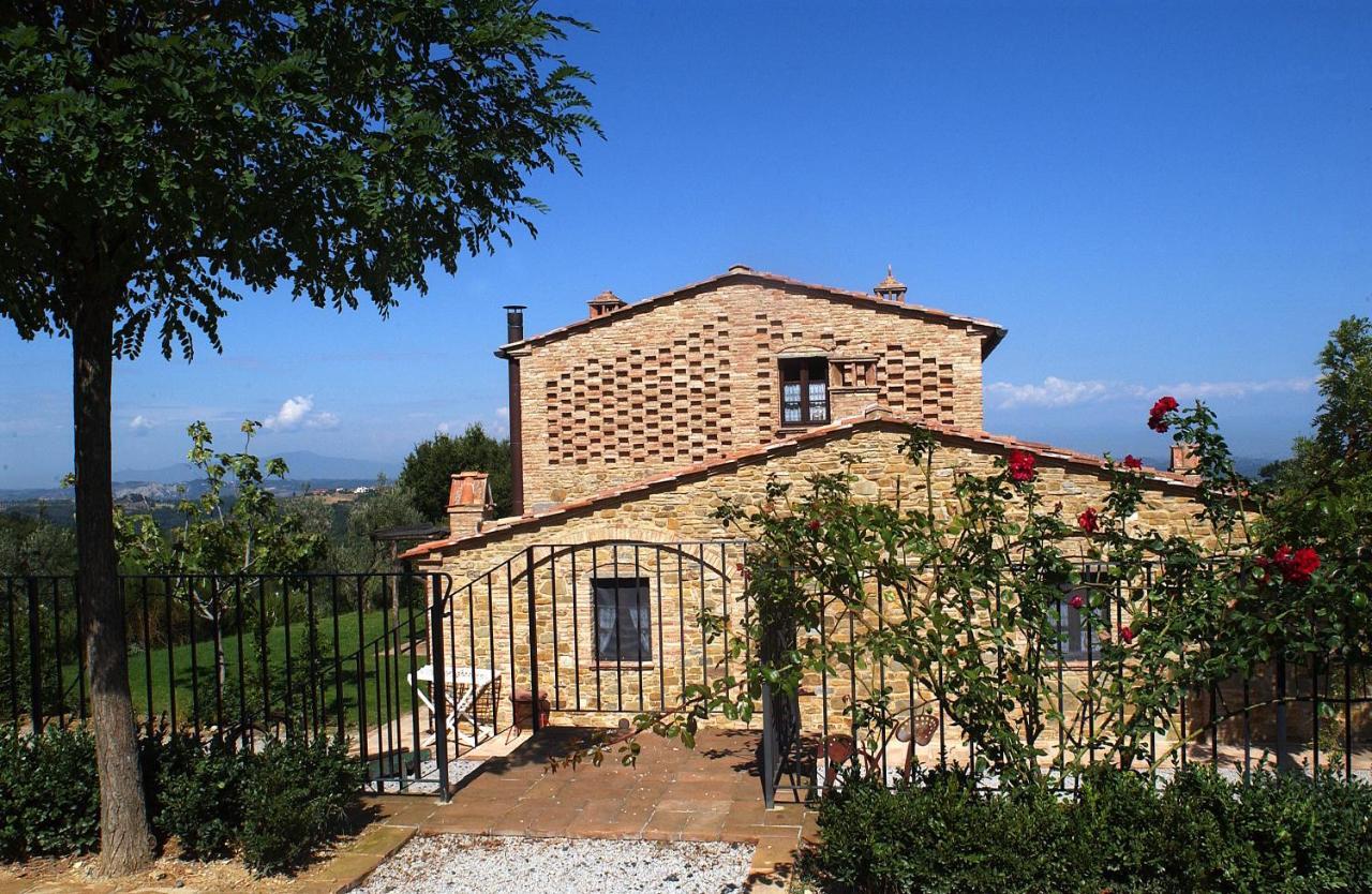 Podere La Casetta - Casa Di Campagna Монтайоне Экстерьер фото